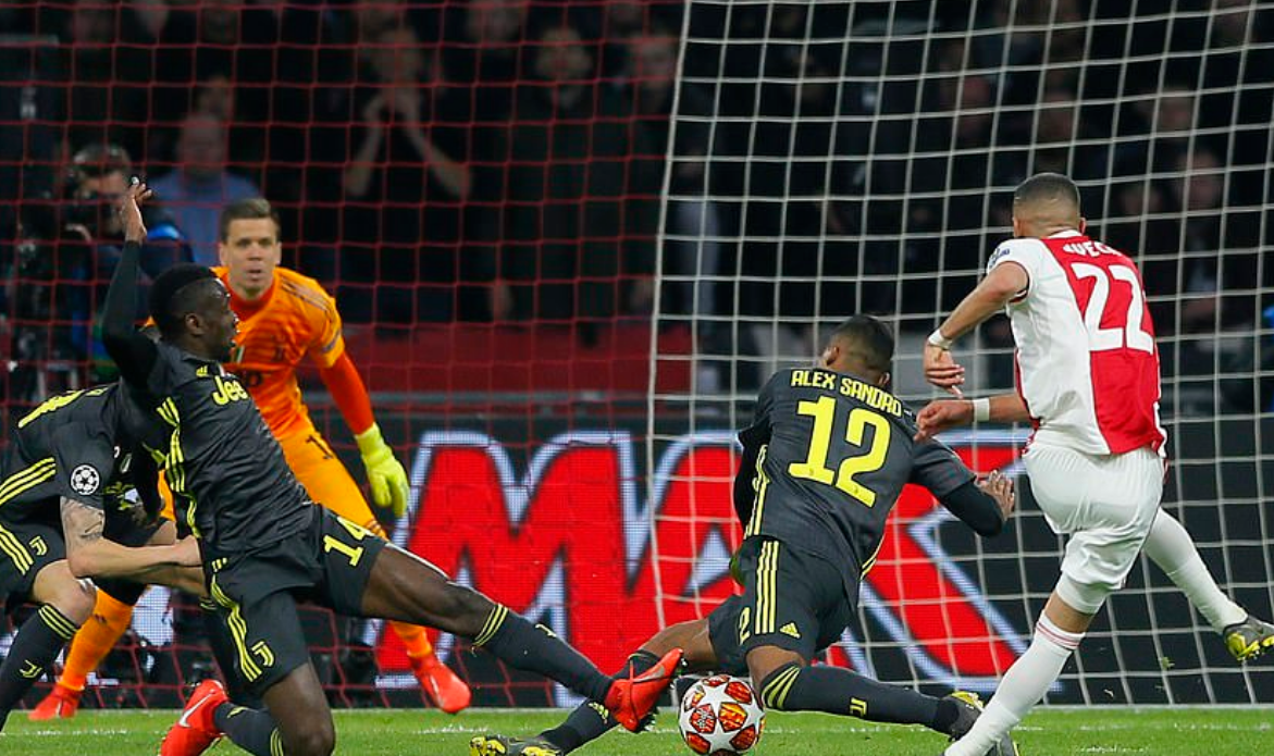 C罗焦点对战，阿扎伦卡与70激战澳大利亚队分钟，锐不可当胜负难料！观众掌声雷动的简单介绍