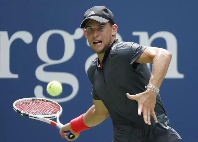 开云体育-包含蒂姆回归赛场，大胜首场状态亮眼，TES观众沸腾！的词条