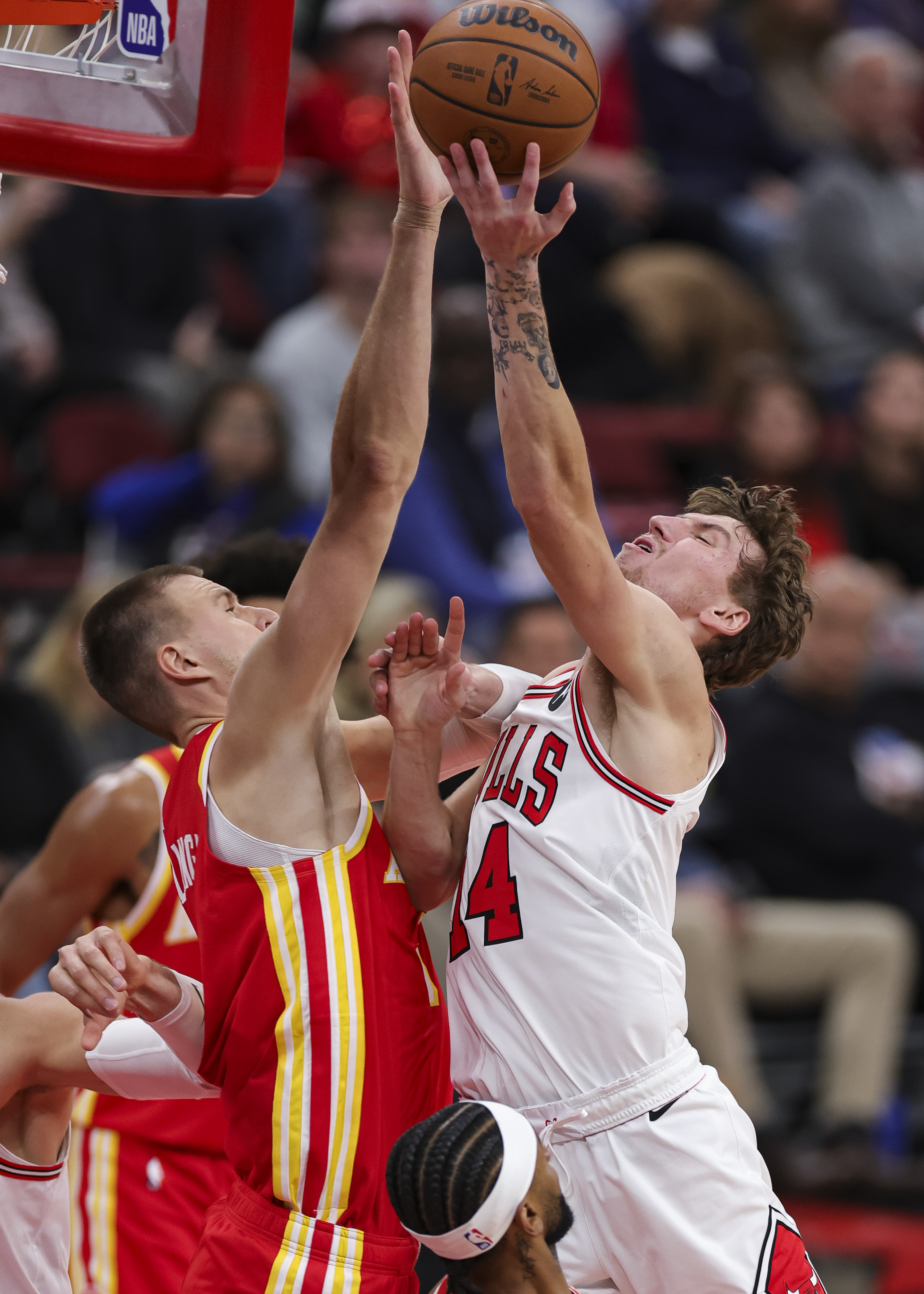 Kaiyun-詹姆斯在公牛比赛中战术调整，突破纪录引发热议！的简单介绍