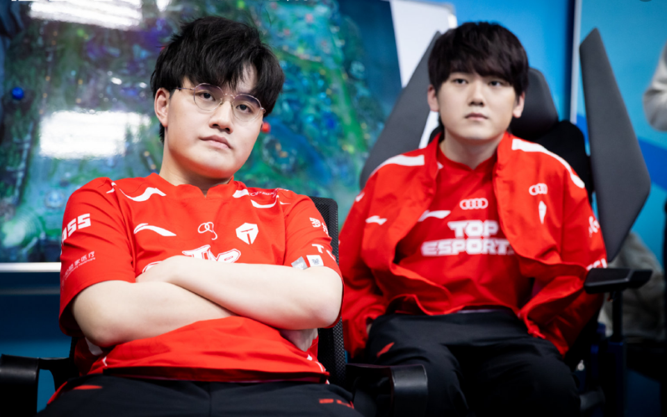 包含Rookie在巴塞罗那比赛中挺进下一轮，回归赛场引发热议！的词条